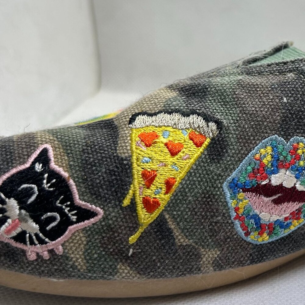 BOB's Perfect Patches Green Khaki Fabric Shoes! 7B Logos & Patches